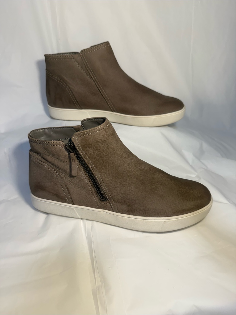 Naturalizer Boots Womens 10 M Miranda Ankle Booties Grey Leather Side Zipper